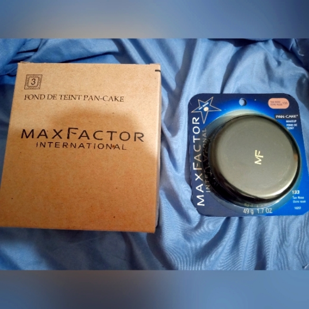 Sealed NIB VTG AUTHENTIC Max factor international pancake make-up tan rose #133